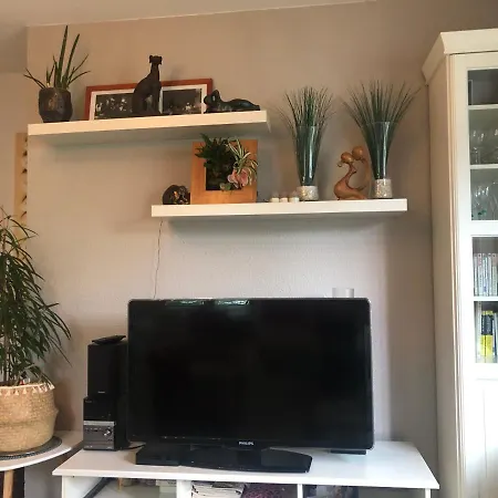 De Standing Apartment *
